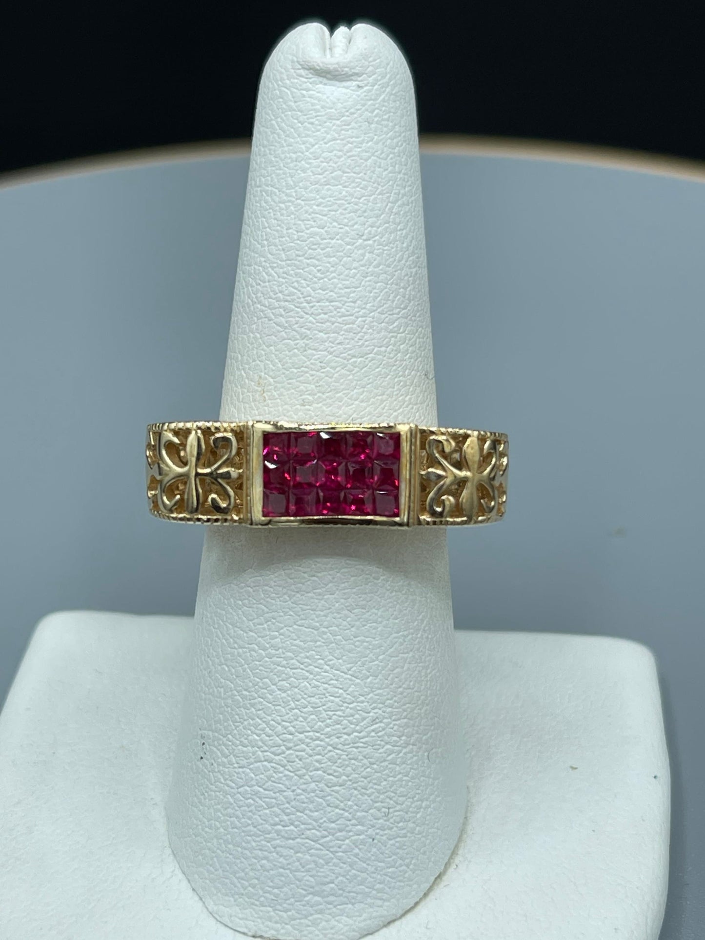 1.60 Carat Natural Burmese Ruby 14k Yellow Gold Handmade Designer Ring (Size 7)